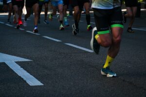 マラソン大会を走るランナー